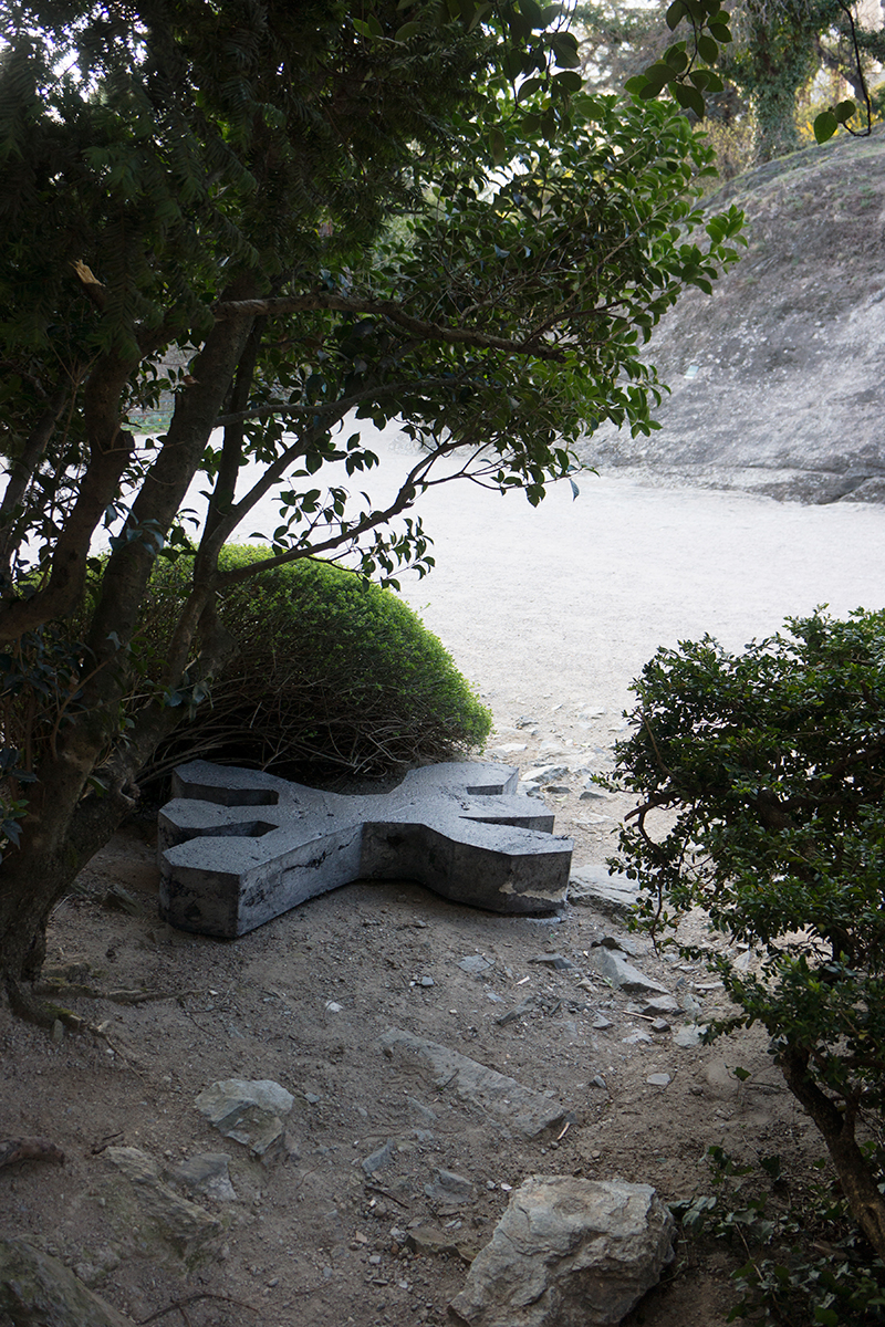 rune1_my-boy-such-boots-we-may-hope-to-travel-far_alvaro-urbano-2016